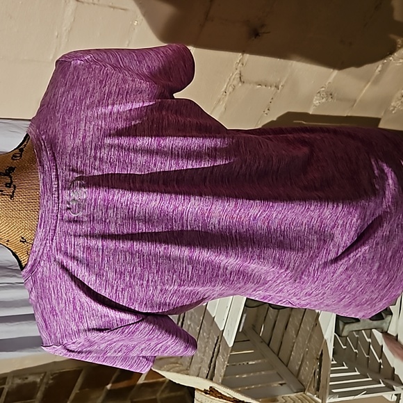 Under Armour Womens Size Small Dri Fit Tee in Purple and Black - Picture 3 of 4